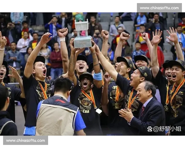 CBA季后赛激烈对决引爆球迷热情各队全力争夺总冠军